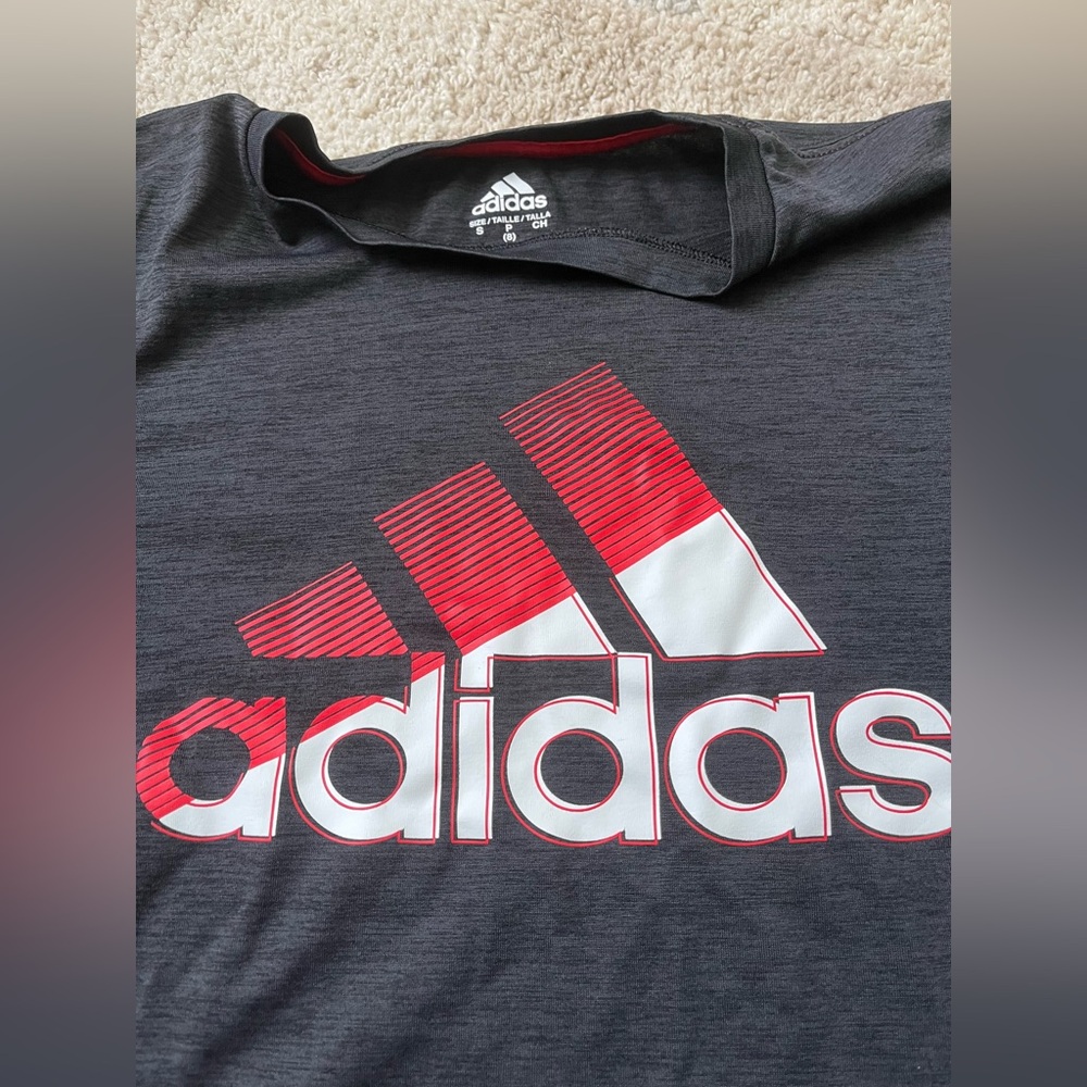 Kids new adidas t shirt